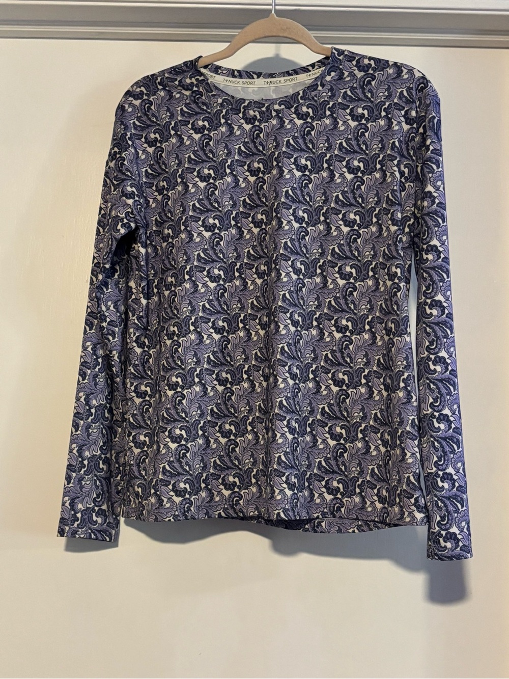 Tuckernuck sport Blue Paisley Long-Sleeve Crew Neck Top